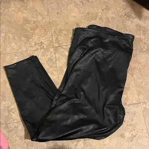 Sleek Black Women's Leggings